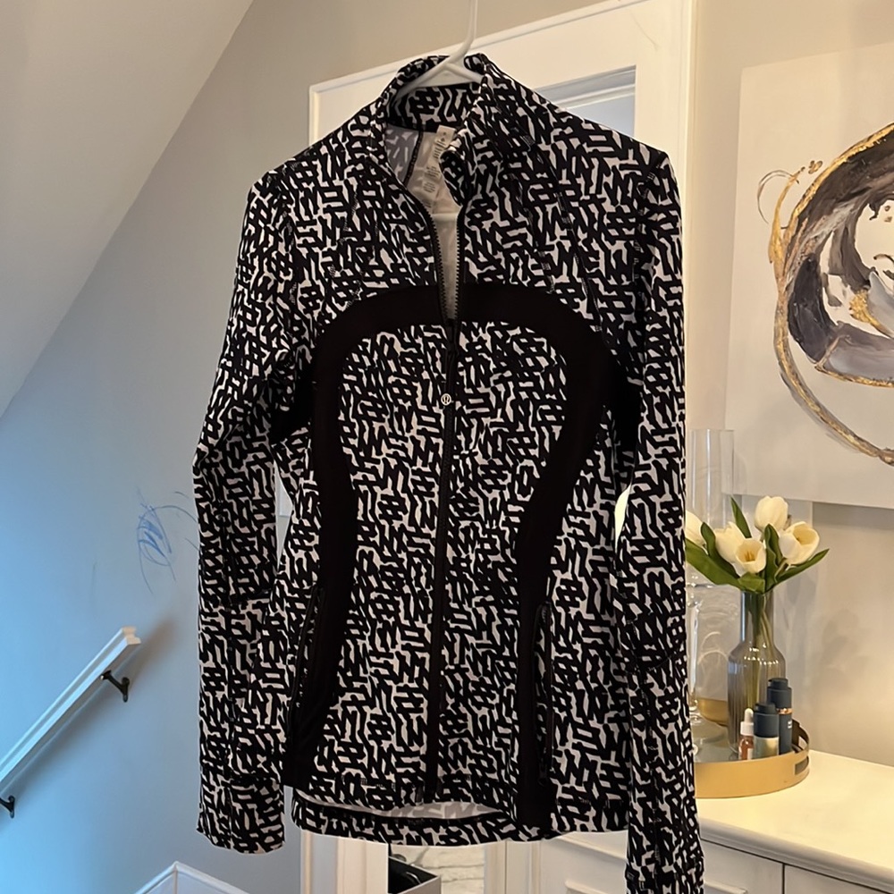 Lulu lemon Logo Track Jacket- size 8